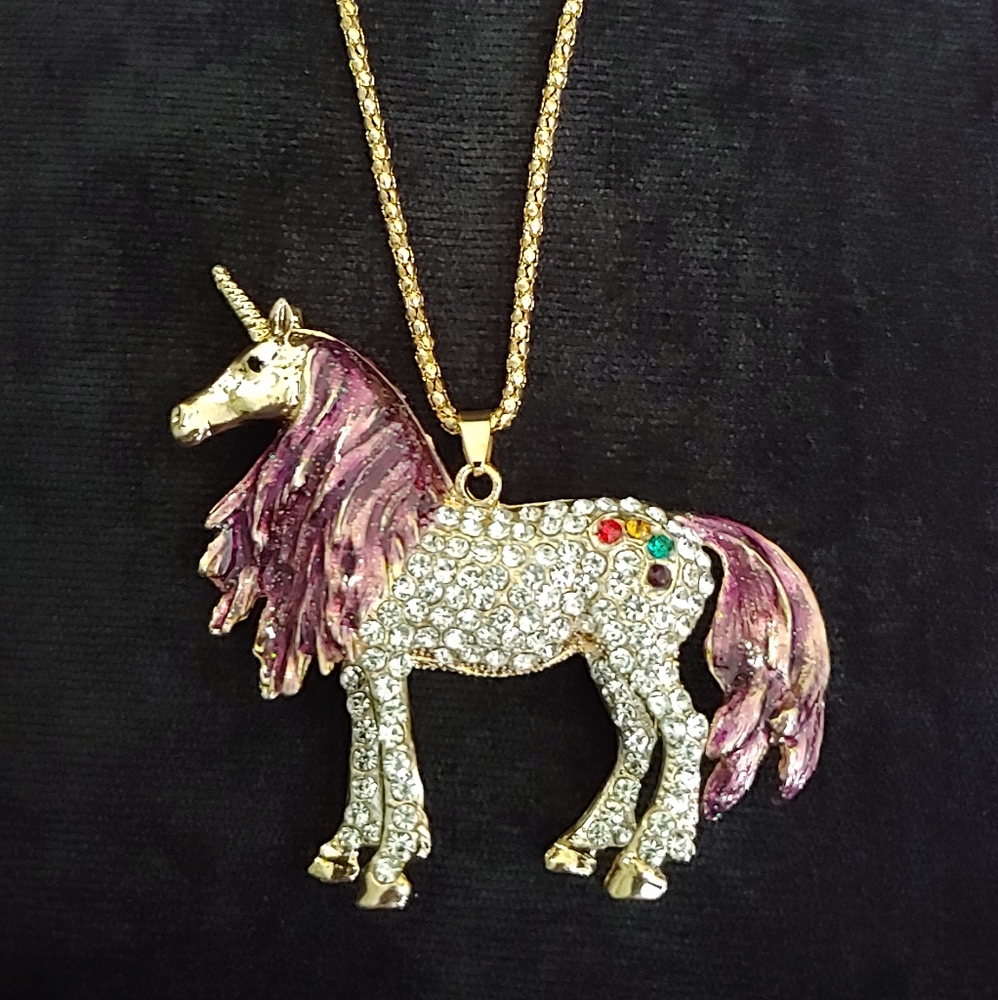 Beautiful Unicorn Necklace - Picture 1 of 6